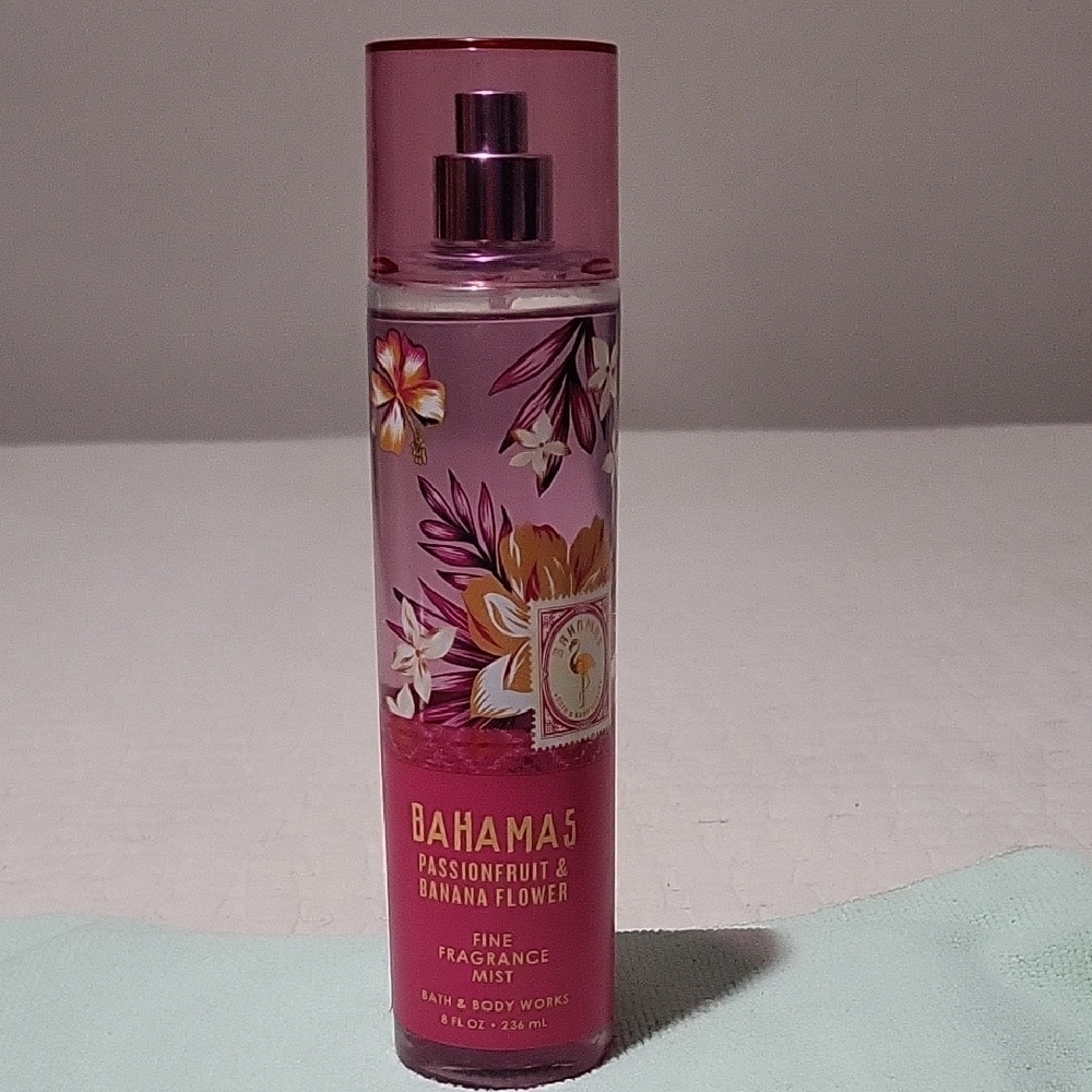 NWT Bath & Body Works Bahamas Passionfruit & Banana Flower 8oz